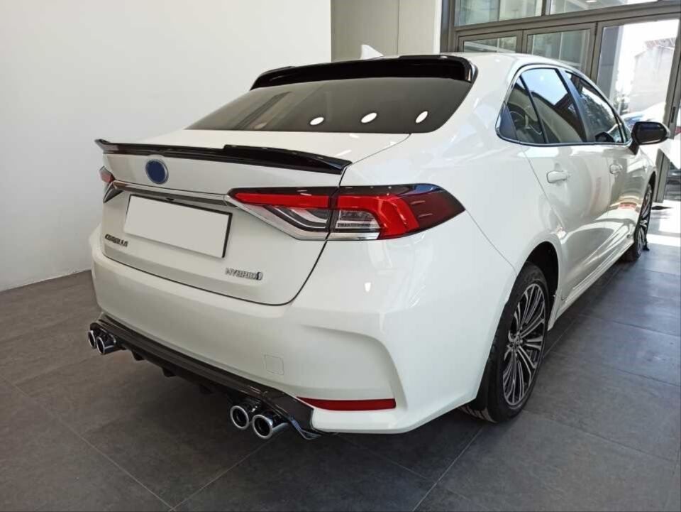 COROLLA 2019+ IÇIN UYUMLU BAGAJ USTÜ SPOILER B DIZAYN (PIANO BLACK)