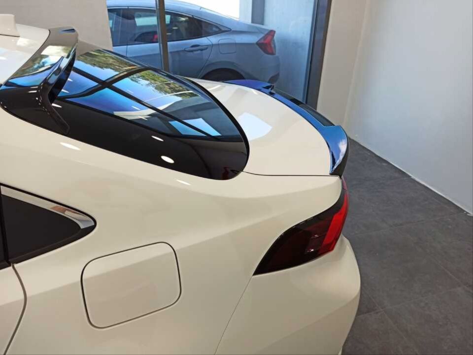 COROLLA 2019+ IÇIN UYUMLU BAGAJ USTÜ SPOILER B DIZAYN (PIANO BLACK)