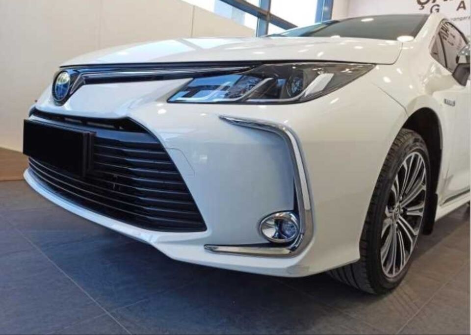 COROLLA 2019+ IÇIN UYUMLU SIS KASI NIKELAJ