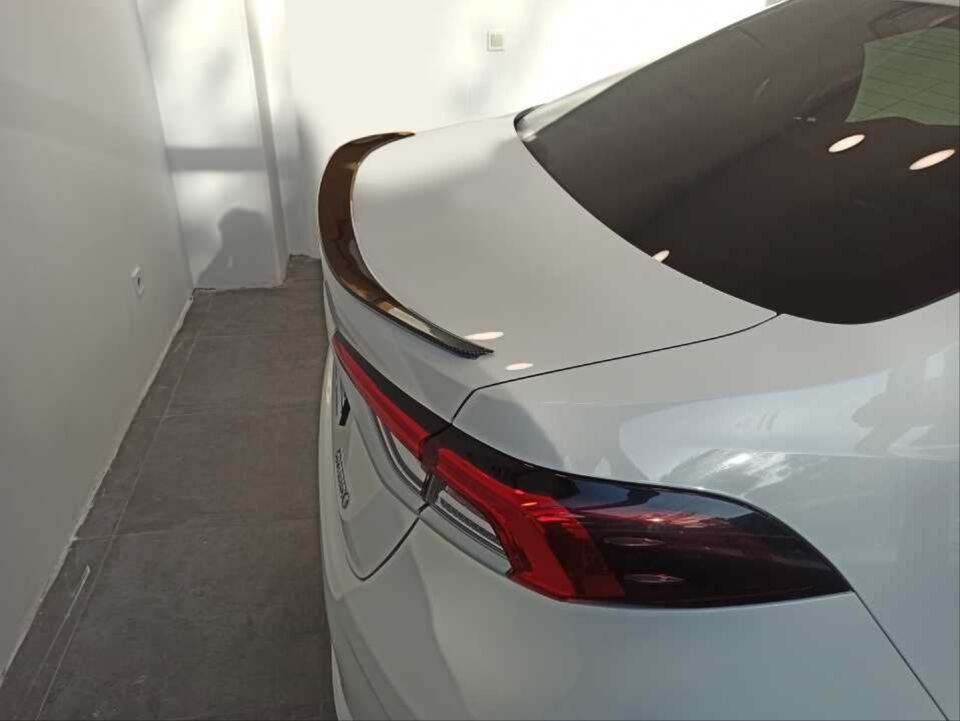 COROLLA 2019+ IÇIN UYUMLU SPOILER KARBON