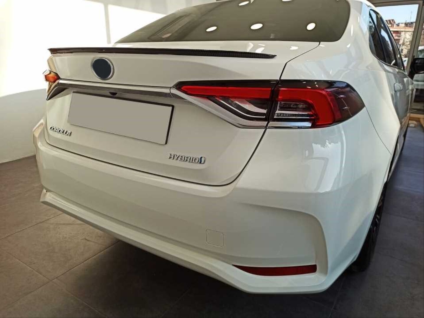 COROLLA 2019+ IÇIN UYUMLU SPOILER KARBON