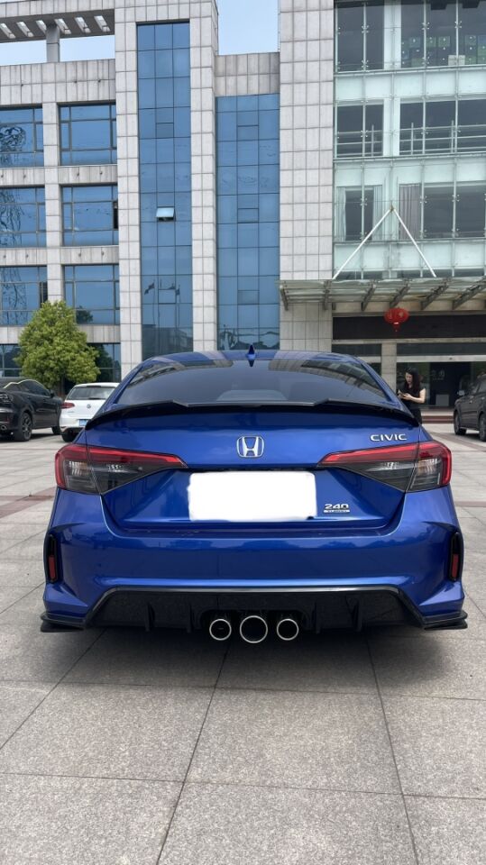 CIVIC 2022+ İÇİN TYPE-R BODY KIT