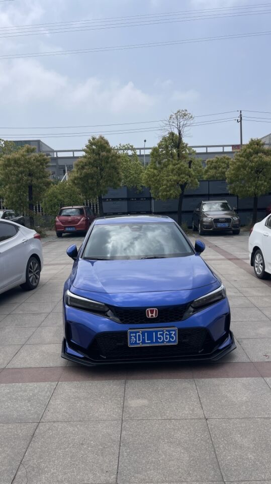 CIVIC 2022+ İÇİN TYPE-R BODY KIT