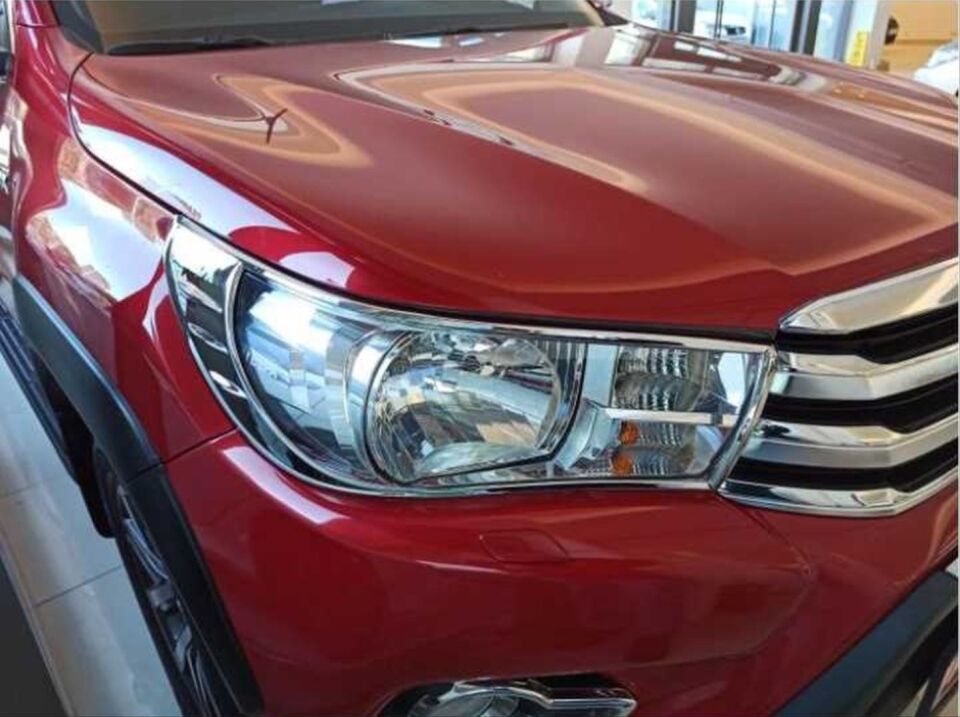 HILUX REVO 2016-2019 IÇIN UYUMLU FAR ÇERÇEVE KAPLAMA KROM