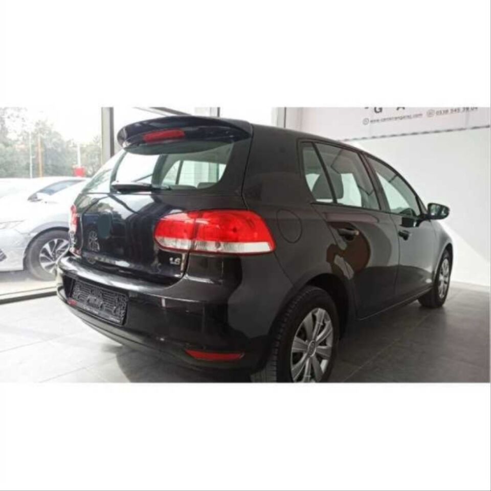 GOLF 6 SPOILER (PIANO BLACK)