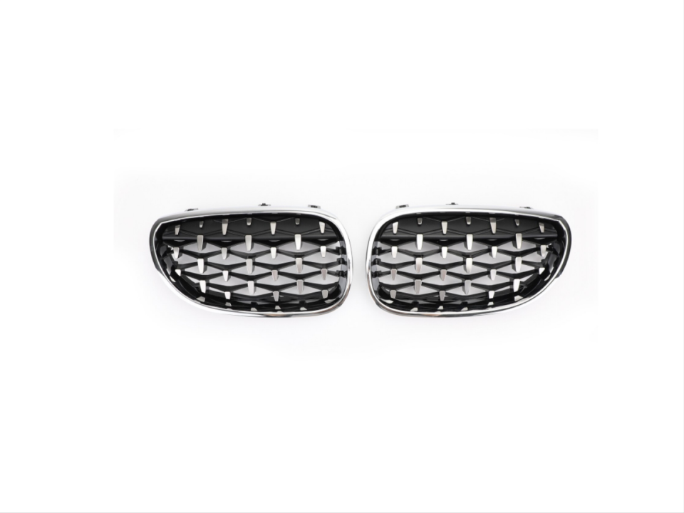 5 SERISI E60 2004-2009 IÇIN UYUMLU DIAMOND PANJUR (BÖBREK) KROM ÇERÇEVE