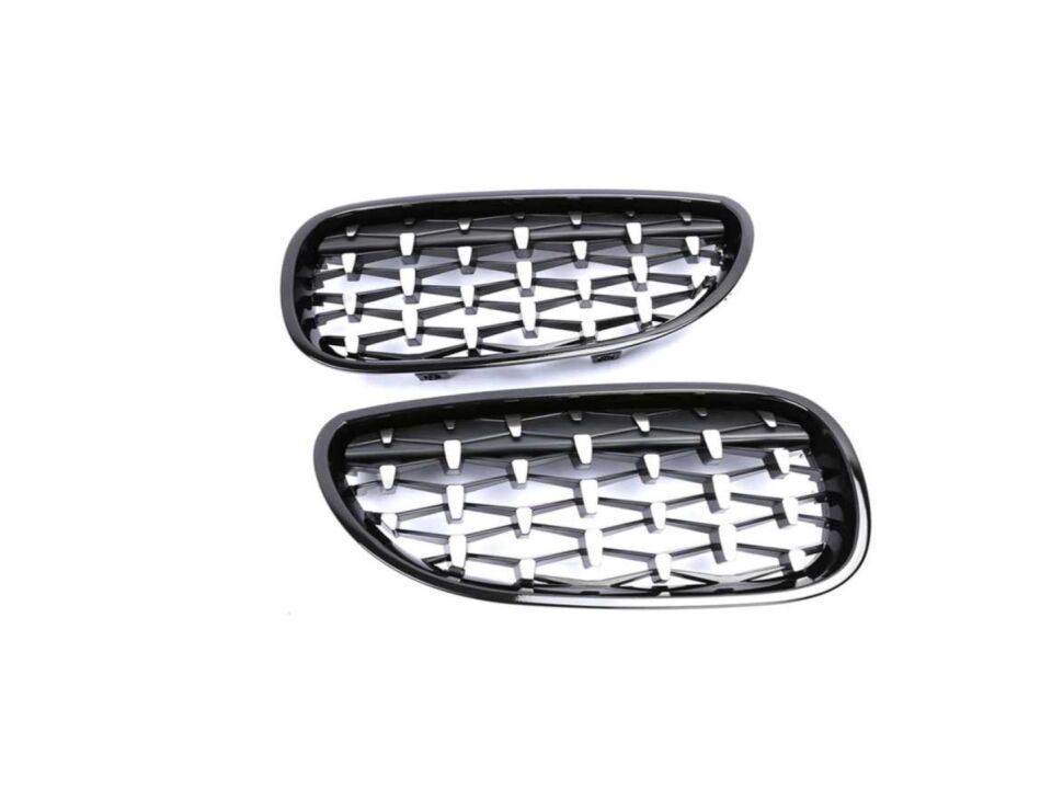 5 SERISI E60 2004-2009 IÇIN UYUMLU DIAMOND PANJUR (BÖBREK) PIANO BLACK  ÇERÇEVE