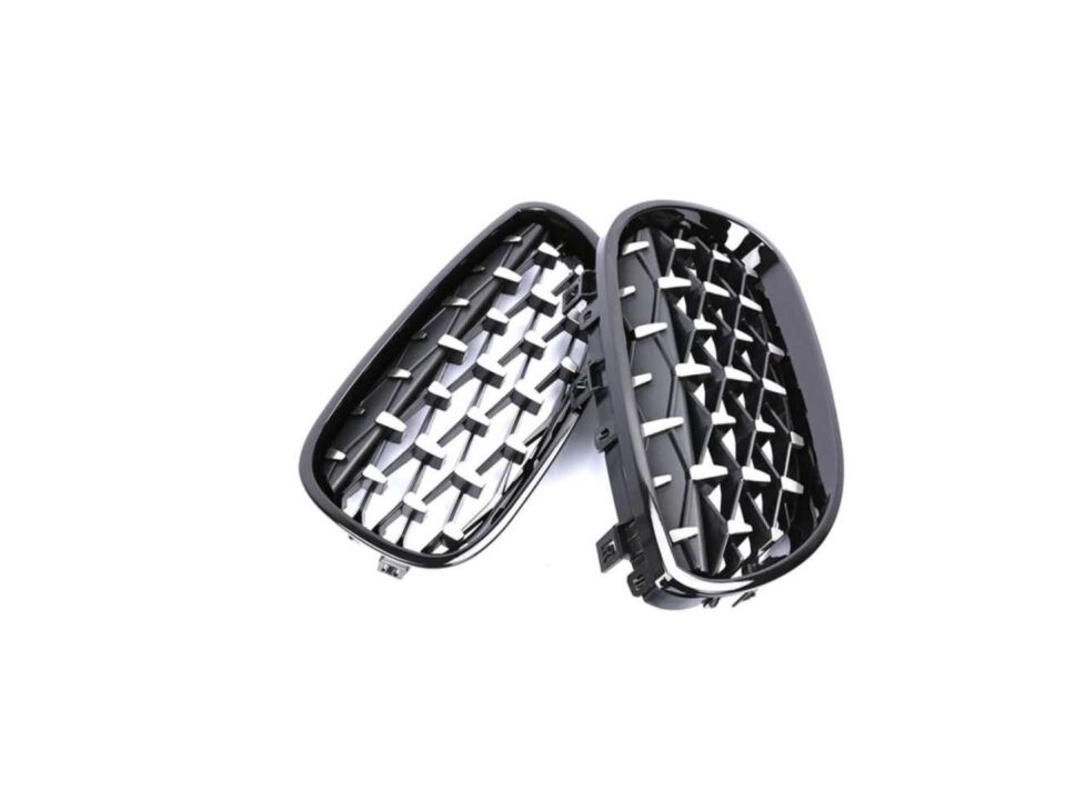 5 SERISI E60 2004-2009 IÇIN UYUMLU DIAMOND PANJUR (BÖBREK) PIANO BLACK  ÇERÇEVE