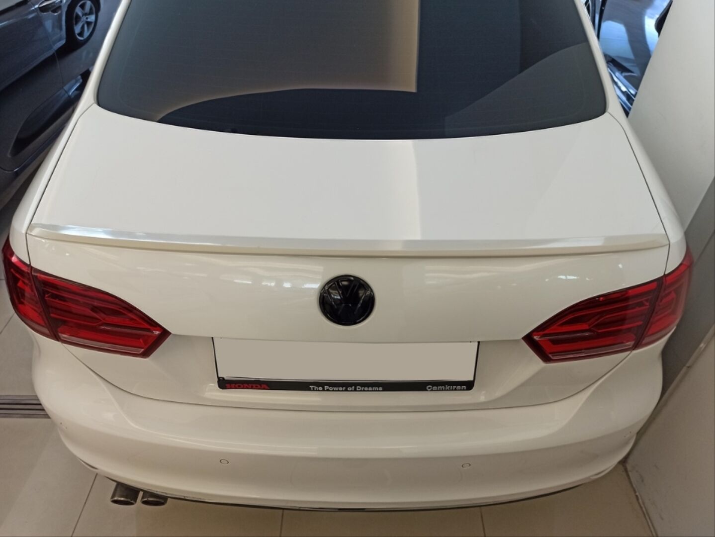 JETTA 2012-2018 IÇIN UYUMLU WING SPOILER - PIANO BLACK