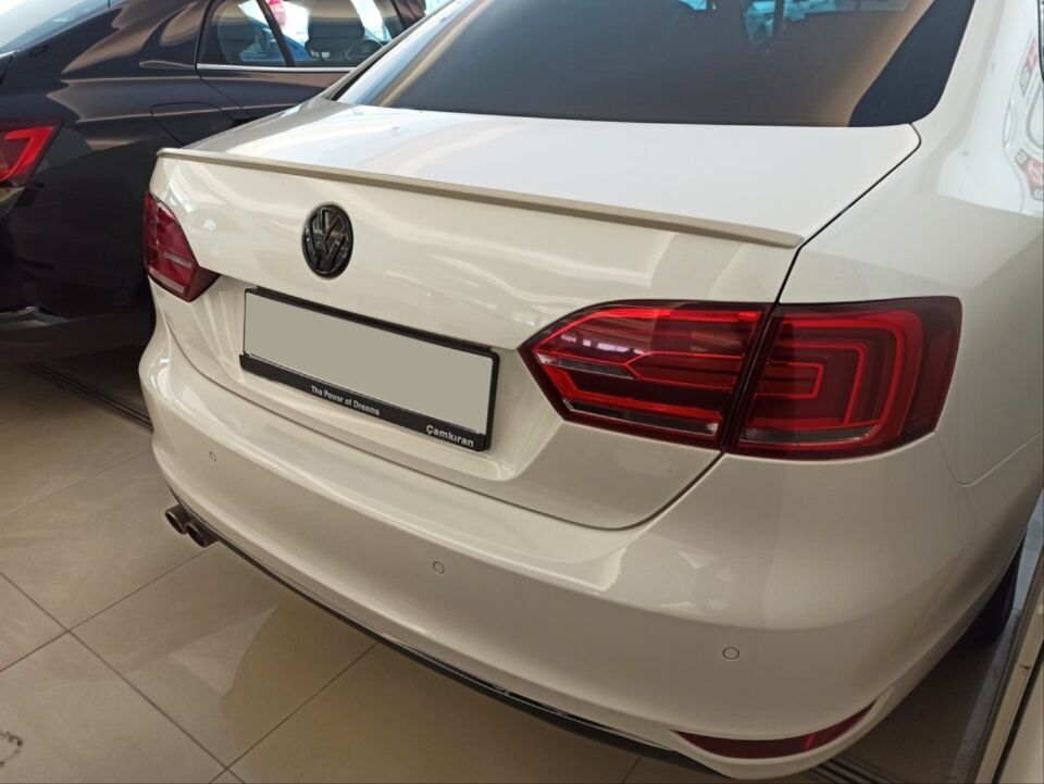 JETTA 2012-2018 IÇIN UYUMLU WING SPOILER - PIANO BLACK