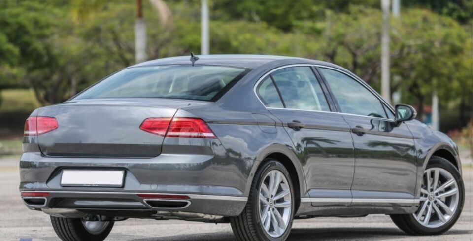 PASSAT 2015+ IÇIN UYUMLU  B8 R-LINE ARKA TAMPON DIFUZOR