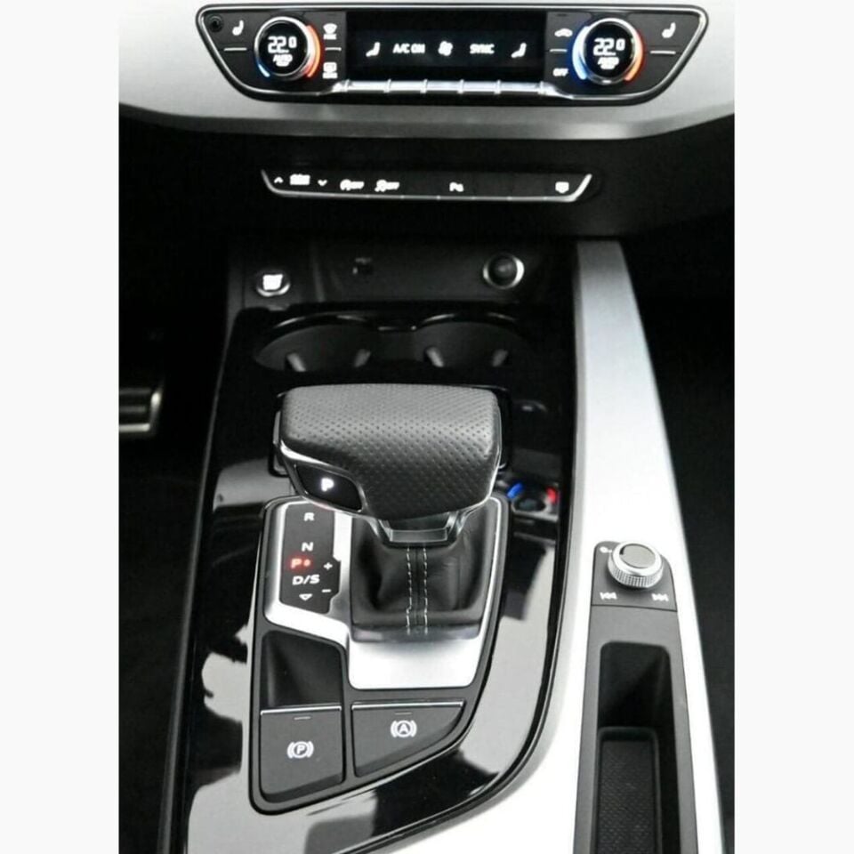 Audi A5 Vites Etrafı 2020-2024 Piano Black Konsol Tpu Koruyucu