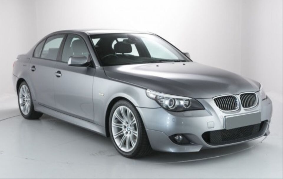5 SERISI E60 IÇIN UYUMLU  MT BODY KIT (Ön - Arka Tampon -Marspiyel )