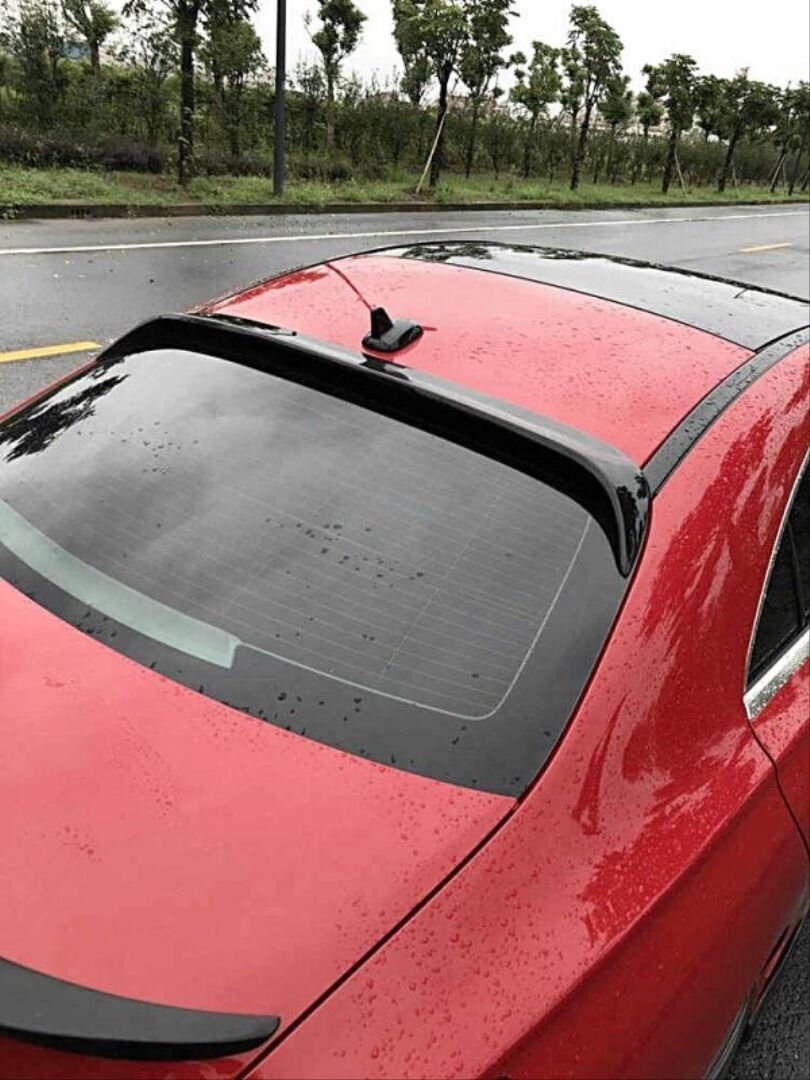 W117 CLA IÇIN UYUMLU CLA (2013-2019) CAM ÜSTÜ SPOILER  - PIANO BLACK (PARLAK  SIYAH)