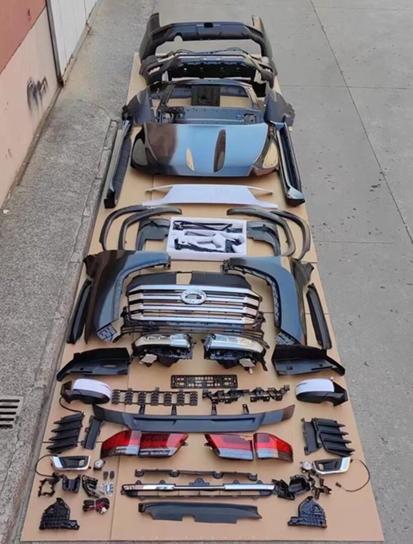 LC200 LAND CRUSIER 08-21 İÇİN  LC300 FACELIFT YÜKSELTME BODY KIT