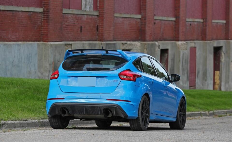 FOCUS 3.5 HB İÇİN UYUMLU RS GÖRÜNÜM BODY KIT