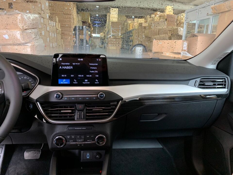 FOCUS IÇIN UYUMLU 2019+ PANEL KAPLAMA TITANYUM SIYAH
