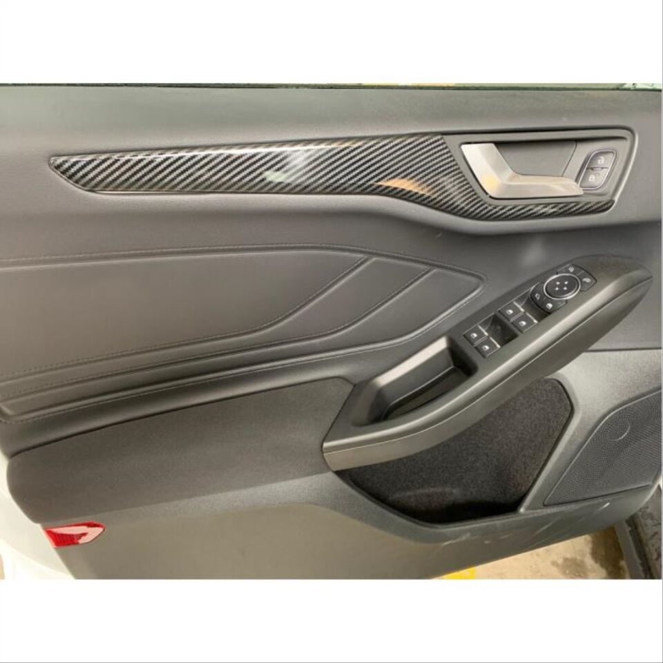 FOCUS IÇIN UYUMLU 2019+ PANEL KAPLAMA KALIN MODEL - KARBON (ABS)