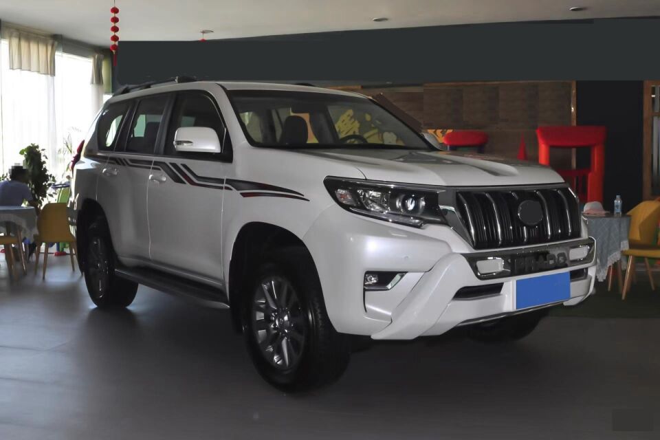 LAND CRUISER PRADO 2014-2017 IÇIN FACELIFT BODY KIT ( 2018+ GÖRÜNÜM)