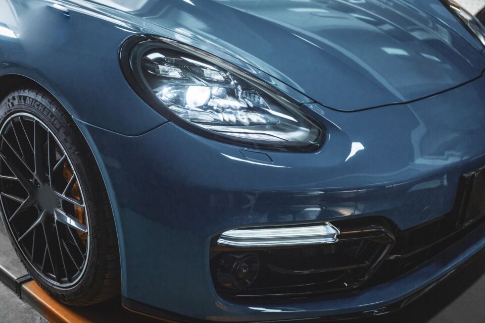 PANAMERA 2014-2016 IÇIN FULL FACELIFT 2018 GTS  BODY KIT (Farlar Dahil)