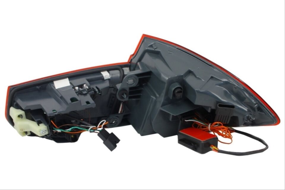 3 SERISI F30 F35 2012-2015  IÇIN UYUMLU  LCI GÖRÜNÜM LED STOP - KIRMIZI
