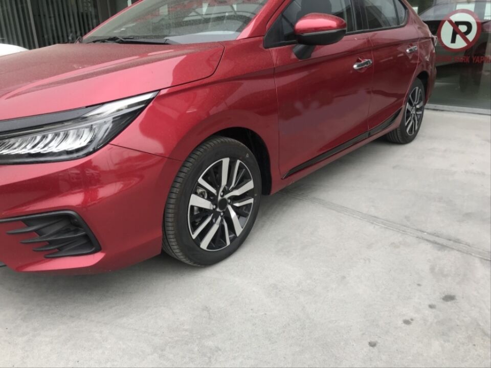 2020+ CITY IÇIN UYUMLU KAPI ÇITASI - PIANO BLACK