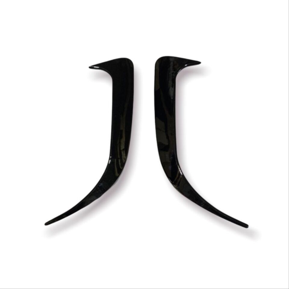 W117 CLA IÇIN UYUMLU CLA ARKA TAMPON BIÇAKLARI PIANO BLACK