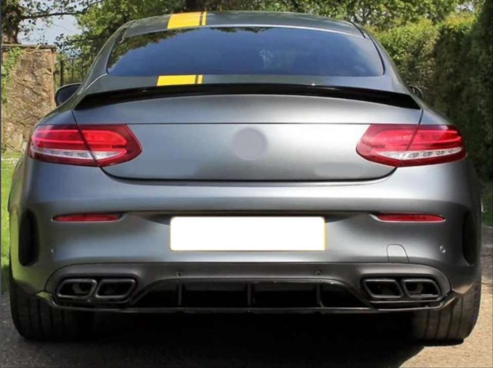 W205 C COUPE IÇIN EDITION 1 DIFUZOR & EGZOZ SETI PIANO BLACK (AMG TAMPON İÇİN)
