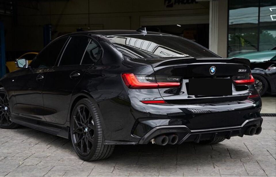 3 SERISI G20 2019+ IÇIN UYUMLU M4 GORUNUM SPOILER    - PIANO BLACK (PARLAK SIYAH)