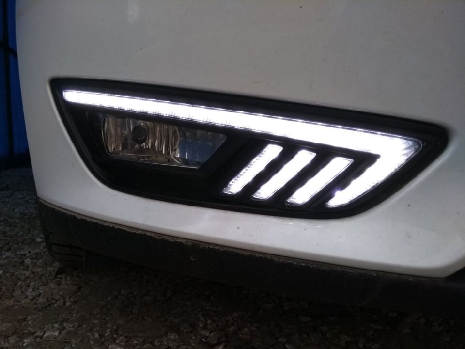 FOCUS IÇIN UYUMLU 2015-2018 ÖN SIS LEDI KAYAR SINYALLI