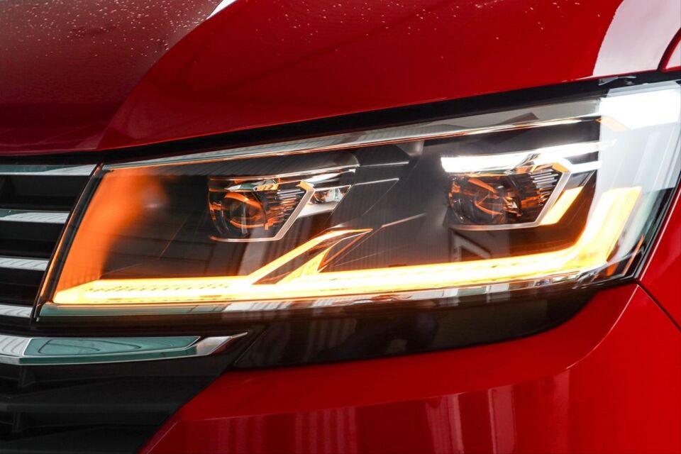TRANSPORTER & CARAVELLE T6 (16-19) İÇİN 2019+ T6.1 GÖRÜNÜM  FULL LED FAR (Halojen farlı model için)