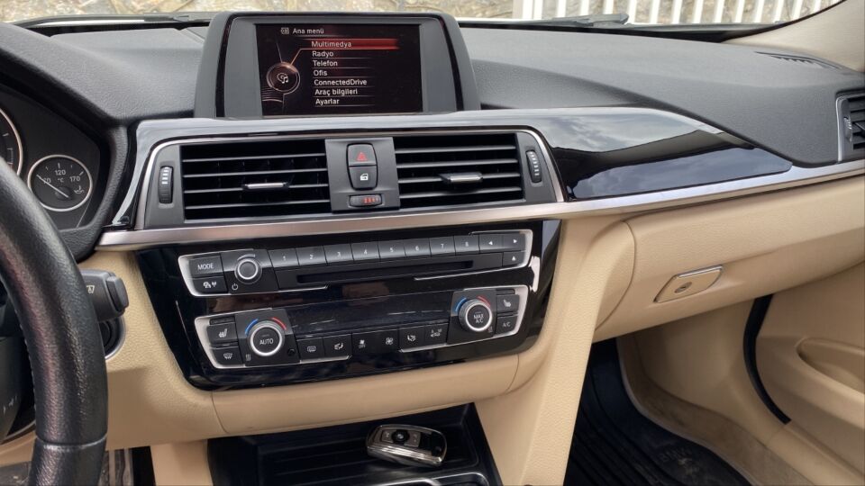 3 SERISI F30 IÇIN UYUMLU  KLIMA PANEL KAPLAMA - PIANO BLACK