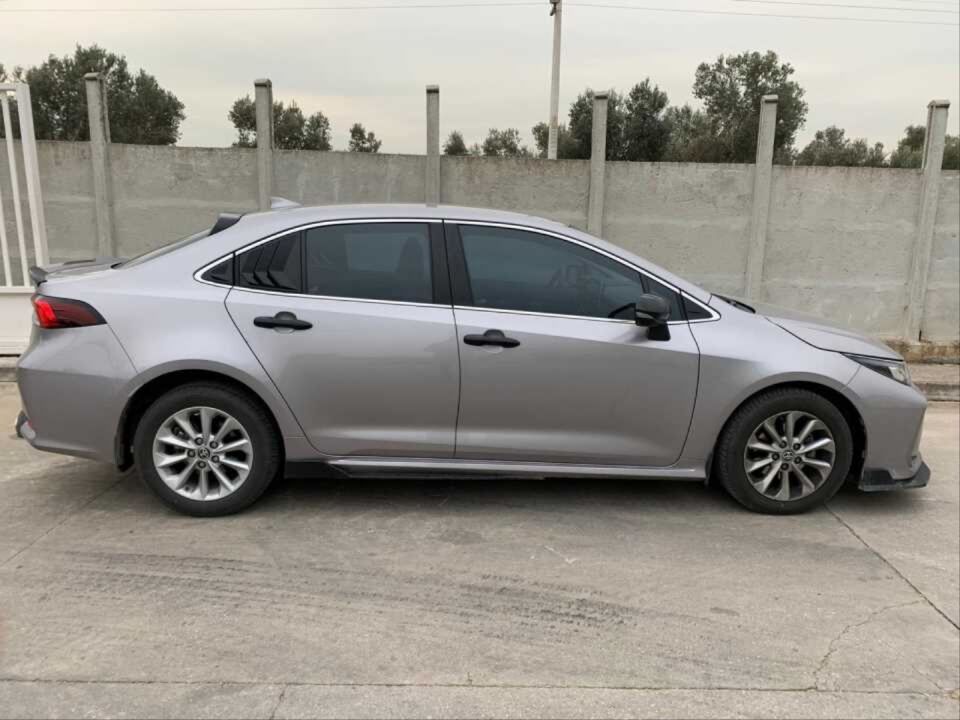 COROLLA 2019+ IÇIN UYUMLU CAM NIKELAJI