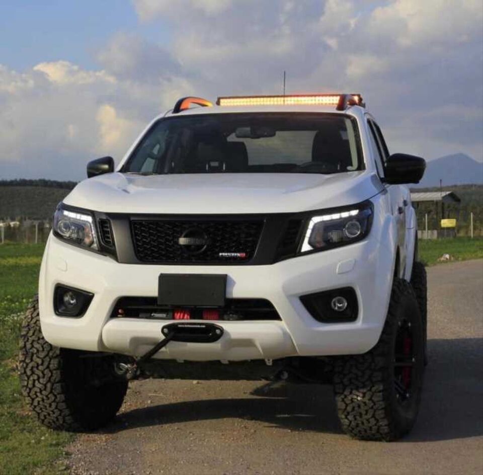 NAVARA 2015+  IÇIN UYUMLU NSM GORUNUM PANJUR SIYAH