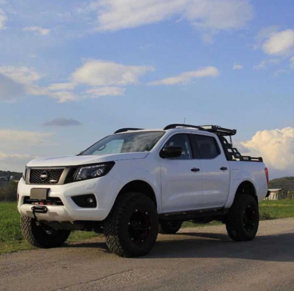 NAVARA 2015+  IÇIN UYUMLU NSM GORUNUM PANJUR SIYAH
