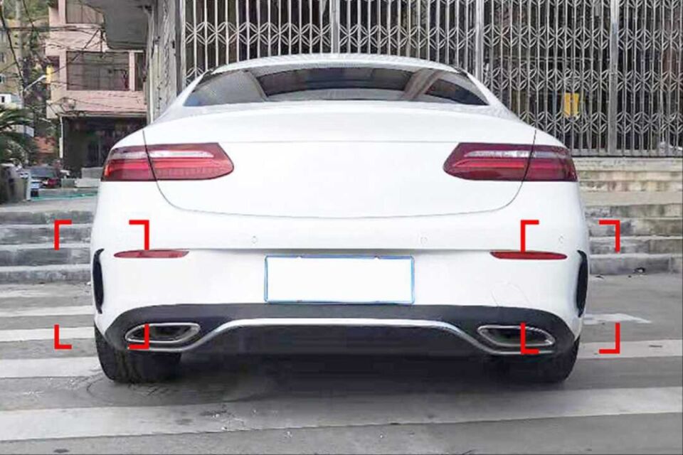 C238 E COUPE IÇIN ARKA TAMPON BICAKLARI