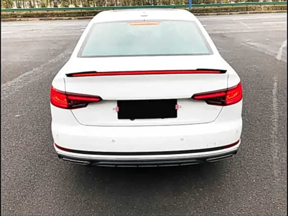 A4 2016-2019 IÇIN UYUMLU LED SPOILER PIANO BLACK (PARLAK SIYAH)