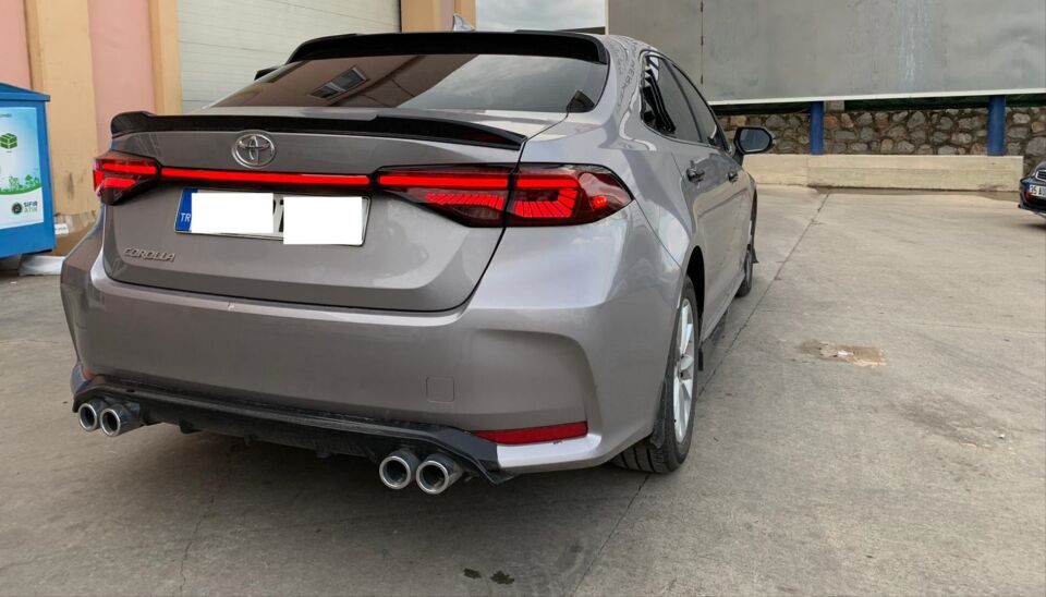 COROLLA 2019+ IÇIN UYUMLU LED STOP SPOILER KIRMIZI