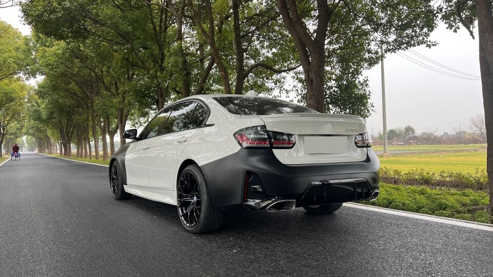 F30 3 SERİSİ İÇİN 2022+ YÜKSELTME G20 FACELİFT BODY KIT (MAKYAJLI KASA LED FARLI MODELLER İÇİN)