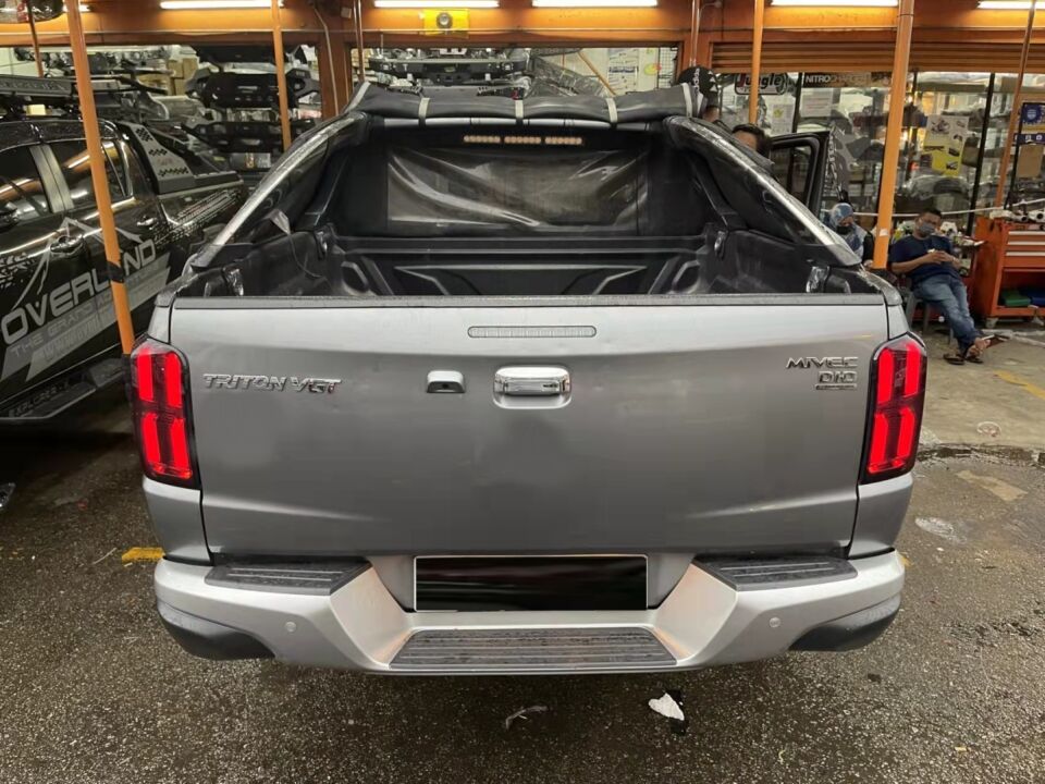 L200 2015-2018 IÇIN UYUMLU  LED STOP (ÇIFT ÇIZGI)