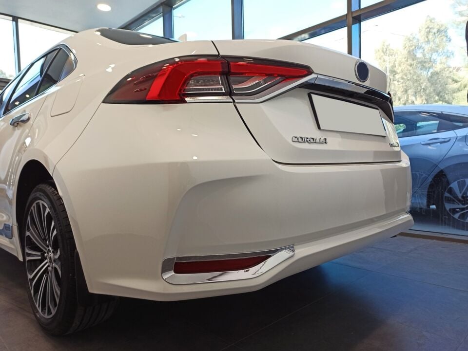 COROLLA 2019+ IÇIN UYUMLU ARKA SIS KASI NIKELAJ