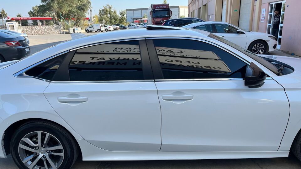 CIVIC 2022 FE1 IÇIN UYUMLU  CAM ÇITASI 8 PARÇA (SIYIRICI)