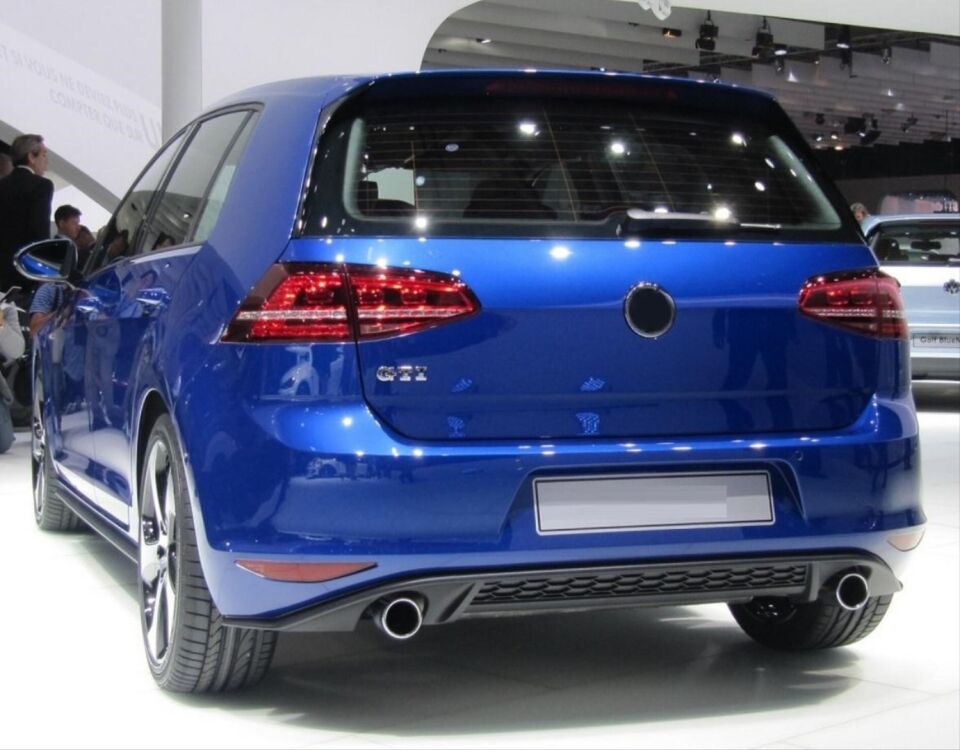 GOLF 7 2013-2018 IÇIN UYUMLU GTI DIFUZOR  PIANO BLACK