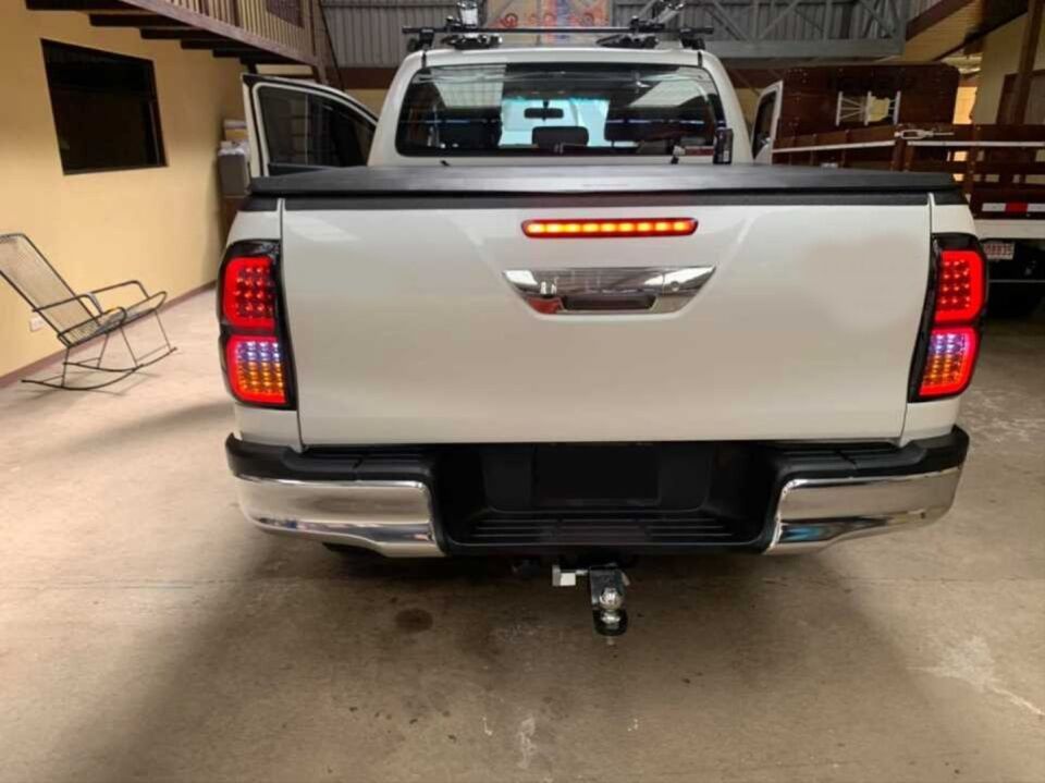 HILUX REVO 2016+ IÇIN UYUMLU LED STOP SMOKE