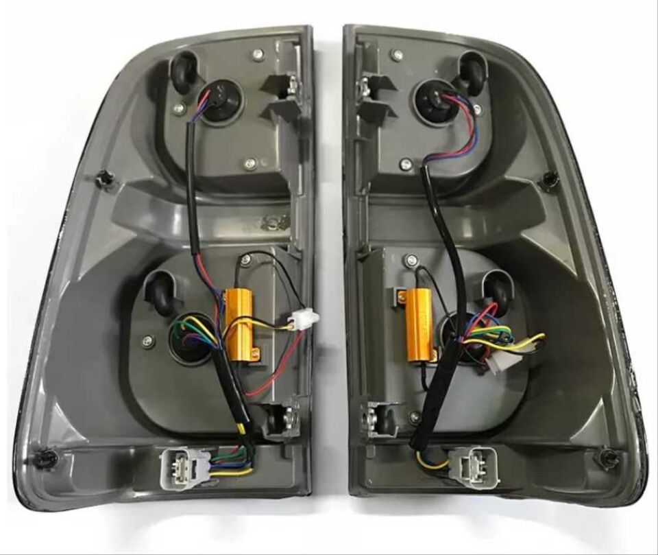 HILUX VIGO (2012-2015) IÇIN UYUMLU SMOKE LED STOP - DIZAYN B