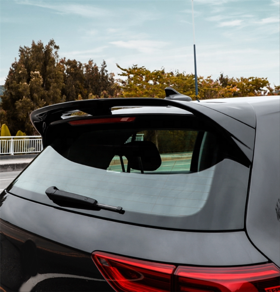 GOLF 8 IÇIN UYUMLU SPOILER   - PIANO BLACK (PARLAK SIYAH)