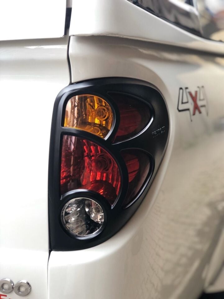2008 -2014 MITSUBISHI L200 UYUMLU  STOP CERCEVE KAPLAMA SIYAH