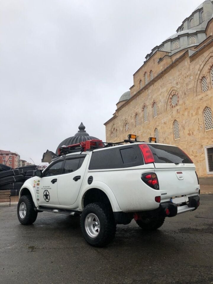 2008 -2014 MITSUBISHI L200 UYUMLU  STOP CERCEVE KAPLAMA SIYAH