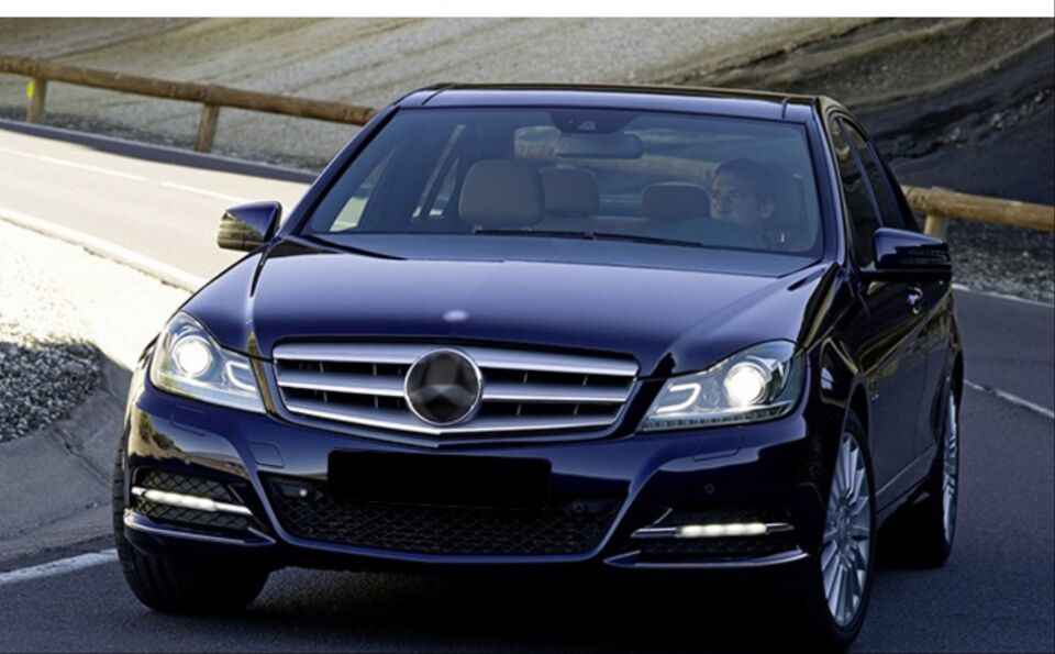 W204 C SERISI(MAKYAJLI KASA)  IÇIN UYUMLU LED FAR - DOLU   (HALOJEN FARLI MODEL  için)