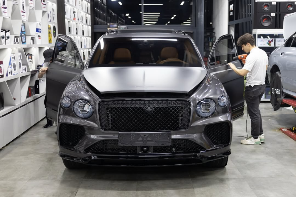 MAT SPARK PARLAK - Komple Araç PPF Kaplama Hizmeti Sedan-Hatchback-Küçük Suv
